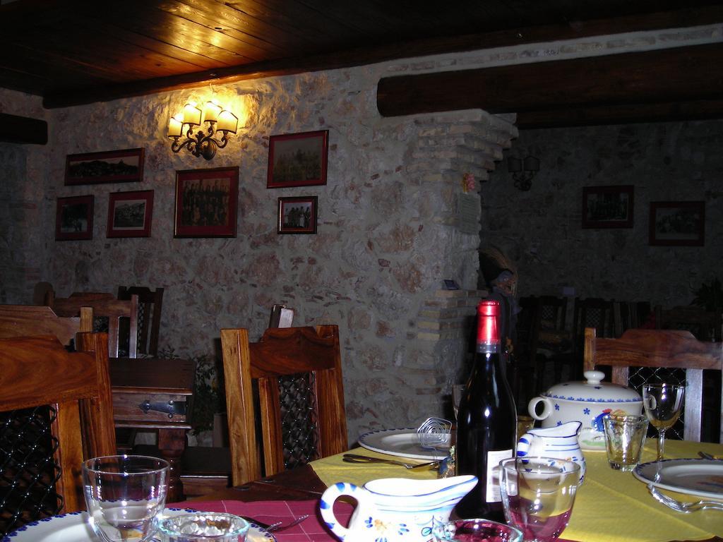 La Locanda Delle Streghe - Relais Ristorante Hotel Castel del Monte  Luaran gambar